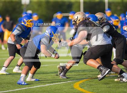 Thumbnail 2 in Bay Shore Scrimmage photogallery.