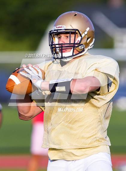 Thumbnail 3 in Bay Shore Scrimmage photogallery.