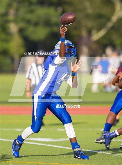 Thumbnail 2 in Bay Shore Scrimmage photogallery.