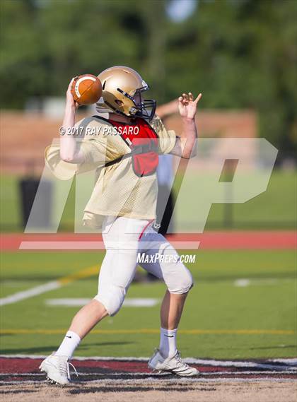 Thumbnail 2 in Bay Shore Scrimmage photogallery.