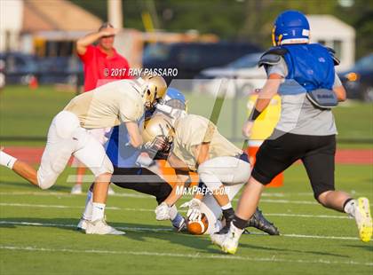 Thumbnail 3 in Bay Shore Scrimmage photogallery.