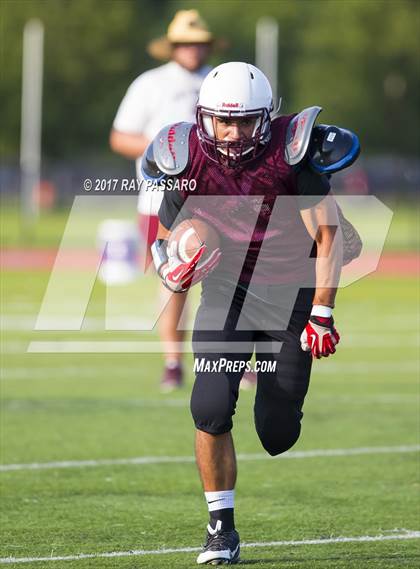 Thumbnail 2 in Bay Shore Scrimmage photogallery.