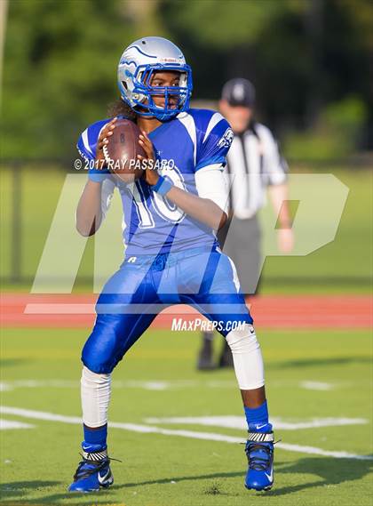 Thumbnail 1 in Bay Shore Scrimmage photogallery.