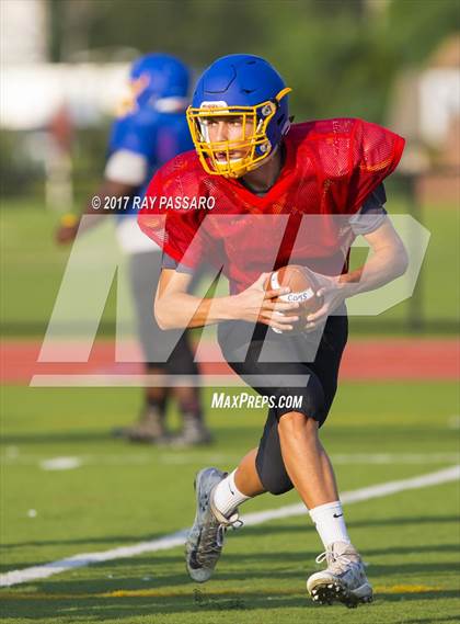 Thumbnail 1 in Bay Shore Scrimmage photogallery.