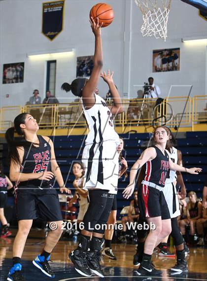 Thumbnail 2 in Ossining vs. Rye (Pace University) photogallery.
