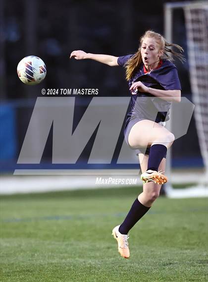 Thumbnail 3 in Covenant Day vs Weddington (Queen City Classic) photogallery.