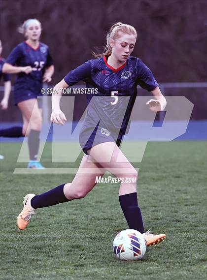 Thumbnail 3 in Covenant Day vs Weddington (Queen City Classic) photogallery.