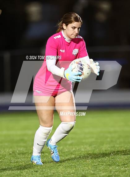 Thumbnail 3 in Covenant Day vs Weddington (Queen City Classic) photogallery.