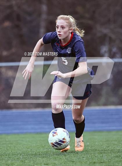 Thumbnail 2 in Covenant Day vs Weddington (Queen City Classic) photogallery.