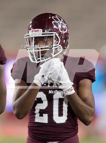 Thumbnail 3 in Friendswood vs. Cy-Fair (UIL 6A Regional Playoff) photogallery.