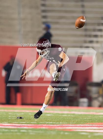 Thumbnail 1 in Friendswood vs. Cy-Fair (UIL 6A Regional Playoff) photogallery.