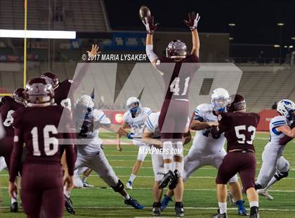 Thumbnail 2 in Friendswood vs. Cy-Fair (UIL 6A Regional Playoff) photogallery.