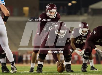 Thumbnail 1 in Friendswood vs. Cy-Fair (UIL 6A Regional Playoff) photogallery.