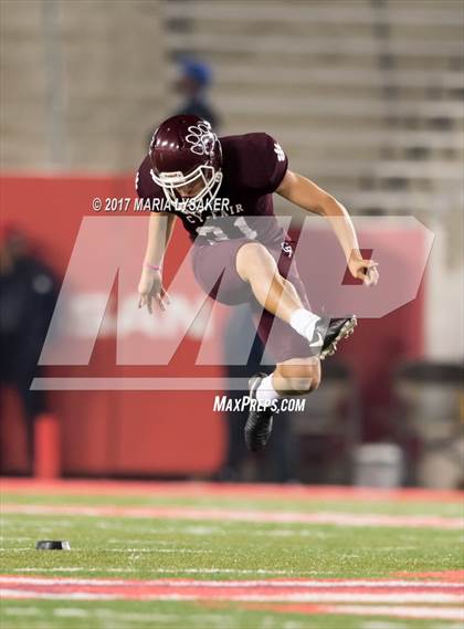 Thumbnail 2 in Friendswood vs. Cy-Fair (UIL 6A Regional Playoff) photogallery.