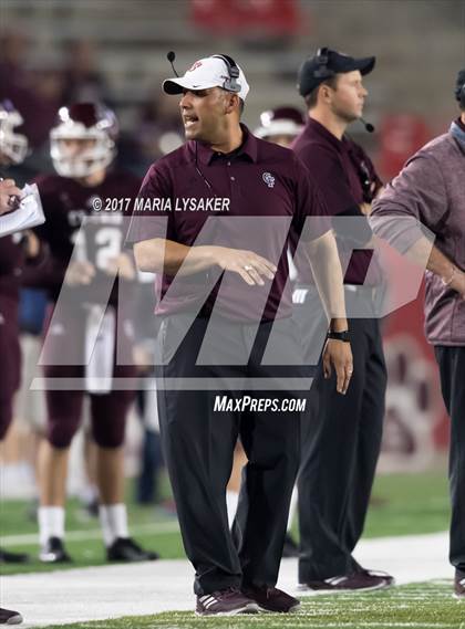 Thumbnail 3 in Friendswood vs. Cy-Fair (UIL 6A Regional Playoff) photogallery.