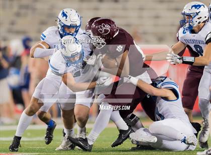 Thumbnail 3 in Friendswood vs. Cy-Fair (UIL 6A Regional Playoff) photogallery.
