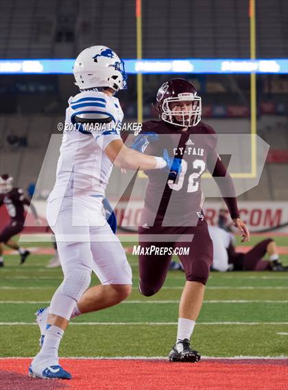 Thumbnail 3 in Friendswood vs. Cy-Fair (UIL 6A Regional Playoff) photogallery.