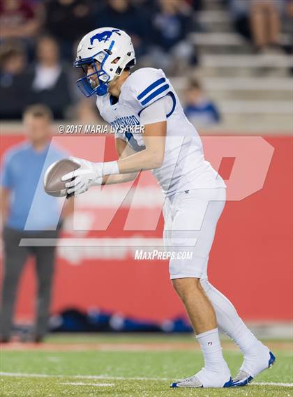Thumbnail 2 in Friendswood vs. Cy-Fair (UIL 6A Regional Playoff) photogallery.