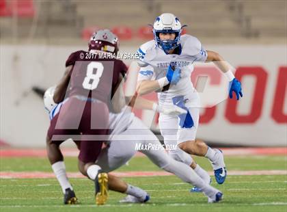 Thumbnail 3 in Friendswood vs. Cy-Fair (UIL 6A Regional Playoff) photogallery.