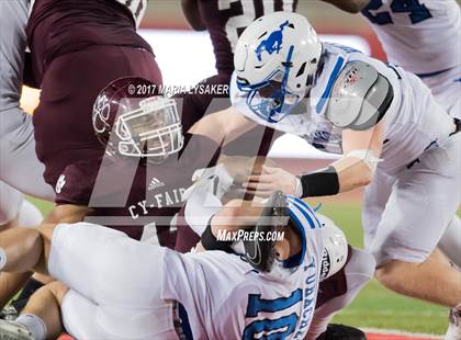 Thumbnail 3 in Friendswood vs. Cy-Fair (UIL 6A Regional Playoff) photogallery.