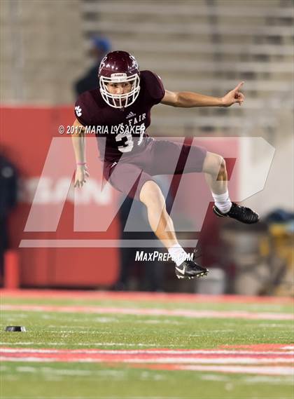 Thumbnail 3 in Friendswood vs. Cy-Fair (UIL 6A Regional Playoff) photogallery.