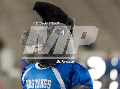 Thumbnail 2 in Friendswood vs. Cy-Fair (UIL 6A Regional Playoff) photogallery.