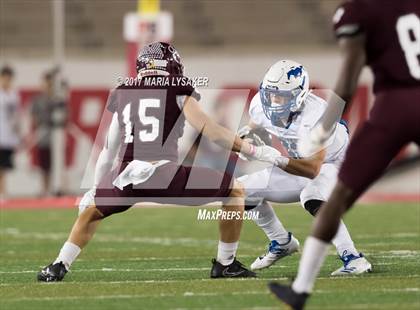 Thumbnail 2 in Friendswood vs. Cy-Fair (UIL 6A Regional Playoff) photogallery.