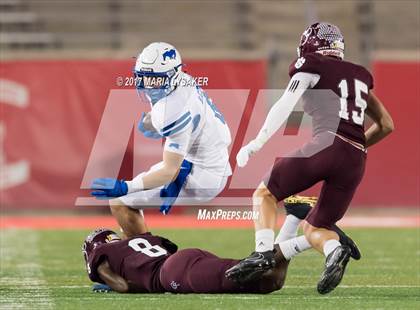 Thumbnail 3 in Friendswood vs. Cy-Fair (UIL 6A Regional Playoff) photogallery.
