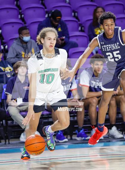 Thumbnail 2 in Myers Park vs Archbishop Stepinac (City of Palms Classic) photogallery.