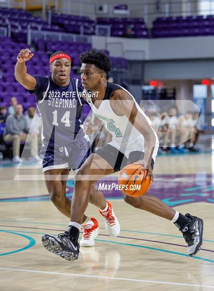 Thumbnail 2 in Myers Park vs Archbishop Stepinac (City of Palms Classic) photogallery.