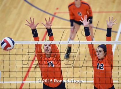 Thumbnail 3 in Wakeland vs. Prosper photogallery.