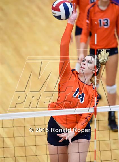 Thumbnail 1 in Wakeland vs. Prosper photogallery.