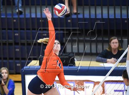 Thumbnail 3 in Wakeland vs. Prosper photogallery.