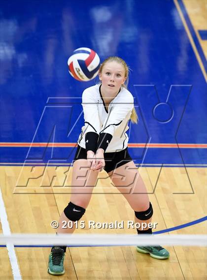 Thumbnail 3 in Wakeland vs. Prosper photogallery.