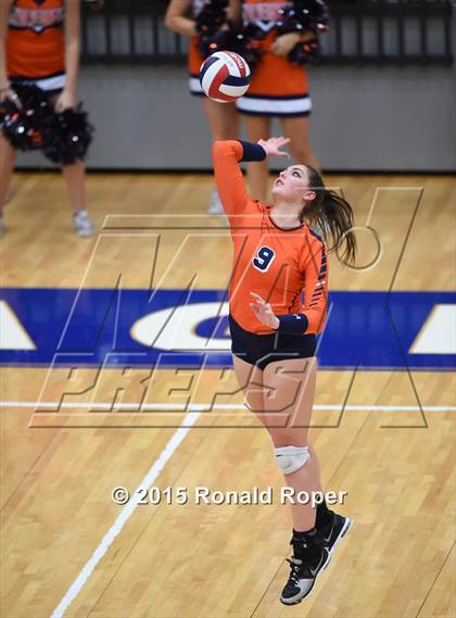 Thumbnail 3 in Wakeland vs. Prosper photogallery.