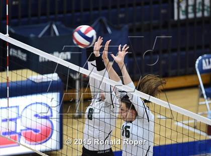 Thumbnail 2 in Wakeland vs. Prosper photogallery.