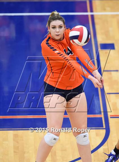Thumbnail 3 in Wakeland vs. Prosper photogallery.