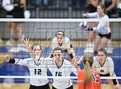 Thumbnail 3 in Wakeland vs. Prosper photogallery.