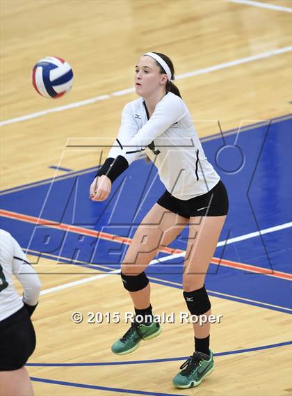 Thumbnail 3 in Wakeland vs. Prosper photogallery.