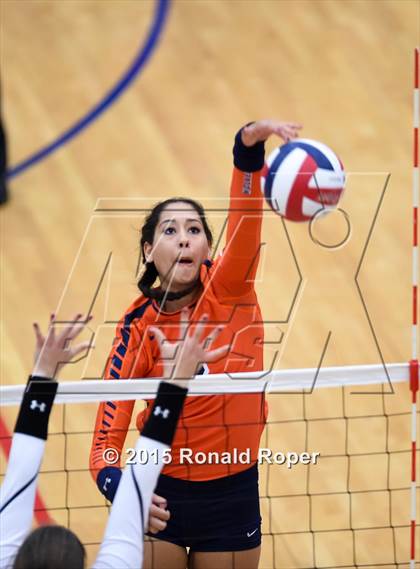 Thumbnail 2 in Wakeland vs. Prosper photogallery.