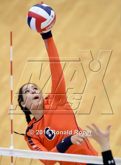 Thumbnail 1 in Wakeland vs. Prosper photogallery.