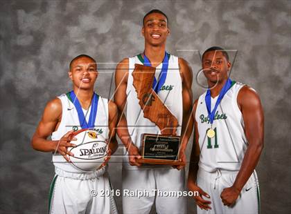 Thumbnail 2 in Manteca (CIF State D3 Award Photos) photogallery.