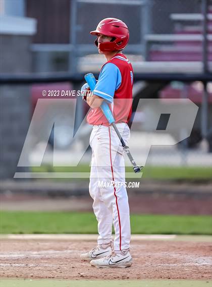Thumbnail 1 in North Scott @ Dubuque Senior photogallery.