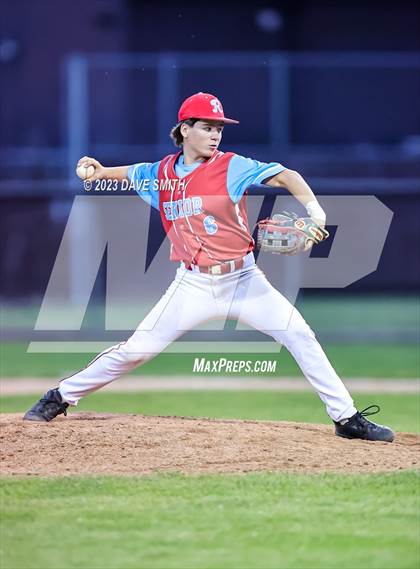 Thumbnail 2 in North Scott @ Dubuque Senior photogallery.