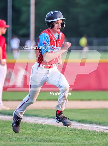 Thumbnail 3 in North Scott @ Dubuque Senior photogallery.