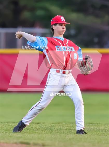 Thumbnail 1 in North Scott @ Dubuque Senior photogallery.