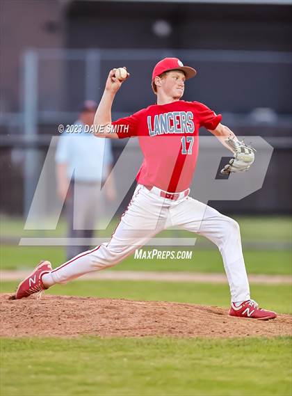 Thumbnail 1 in North Scott @ Dubuque Senior photogallery.