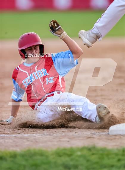 Thumbnail 1 in North Scott @ Dubuque Senior photogallery.