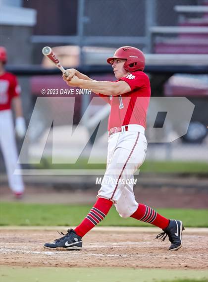 Thumbnail 1 in North Scott @ Dubuque Senior photogallery.