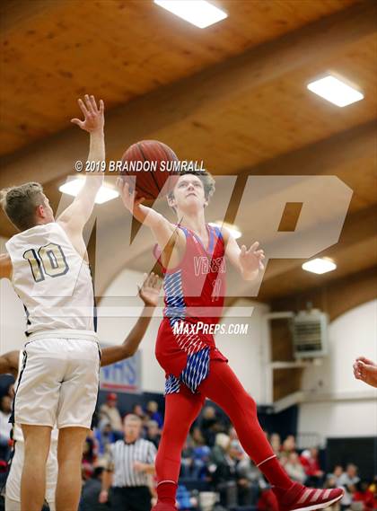 Thumbnail 2 in Jemison vs. Verbena (Chilton County Tournament) photogallery.